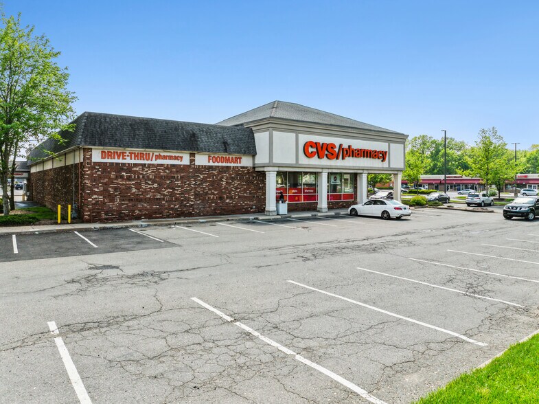 More Photos Of 271-421 Cottage Grove Rd, Bloomfield Unknown For Lease