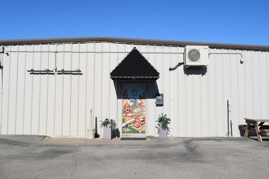 More Photos Of 3420 Rusk St, Houston Loft Creative Space For Lease