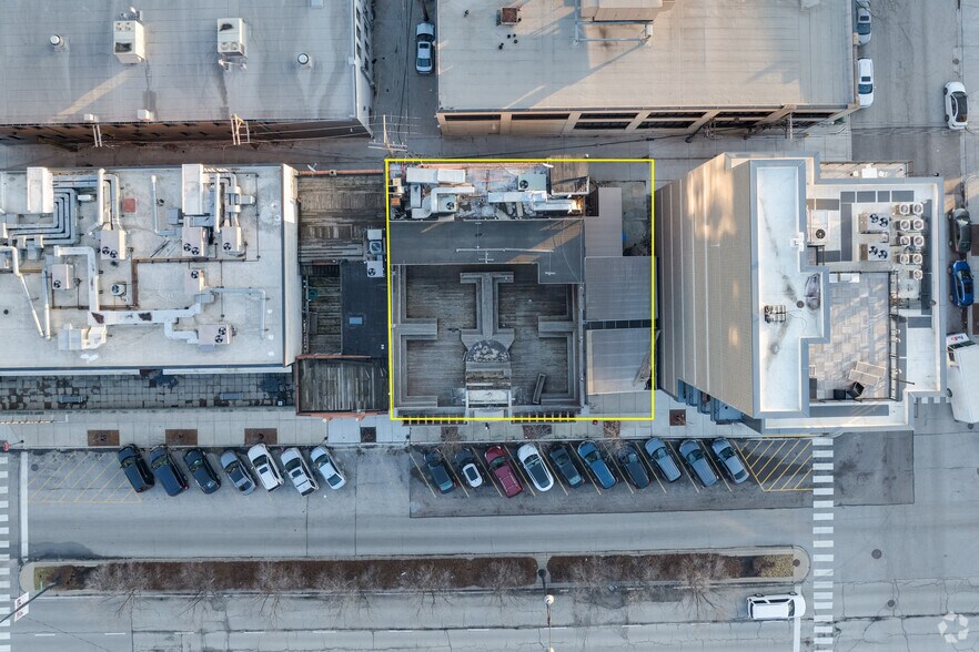 More Photos Of 1113 W Randolph St, Chicago Storefront Retail Residential For Sale