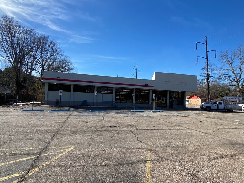 Primary Photo Of 5186 Evangeline St, Baton Rouge Supermarket For Lease