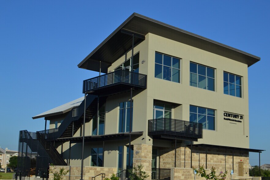Primary Photo Of 330 Wonder World Dr, San Marcos Loft Creative Space For Lease