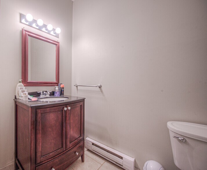 More Photos Of 172 Regina St N, Waterloo Apartments For Sale