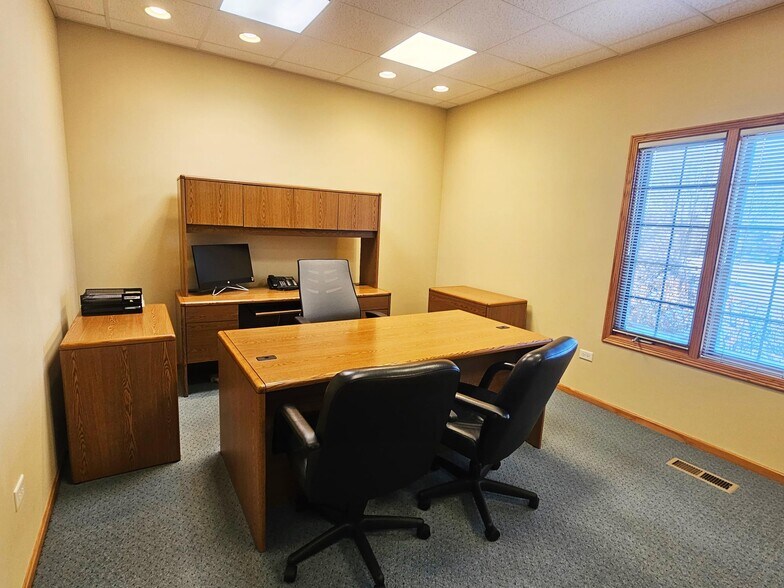 More Photos Of 10331-10335 W Lincoln Hwy, Frankfort Office For Sale