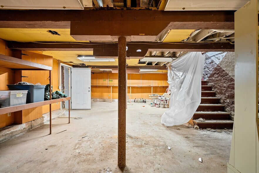 More Photos Of 408 Dousman St, Green Bay Storefront Retail Residential For Sale