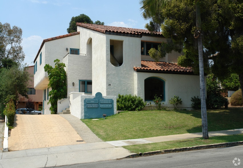 Primary Photo Of 19 E Mission St, Santa Barbara Office Residential For Lease
