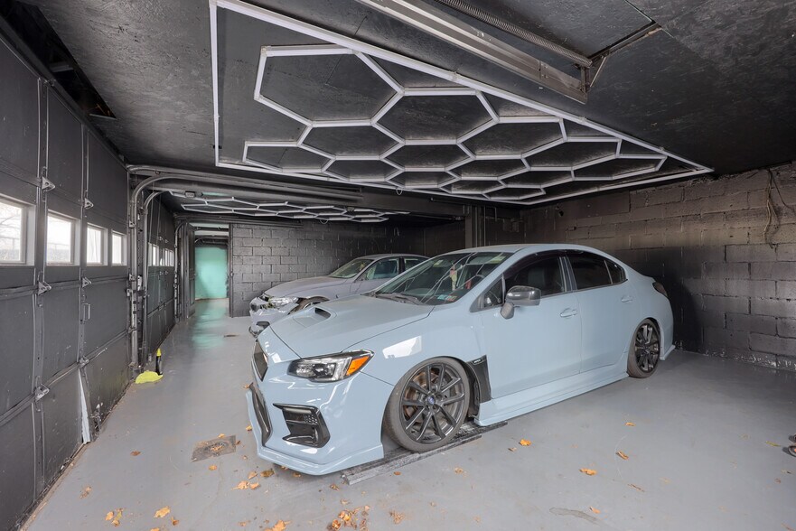 More Photos Of 1310 Manheim Pike, Lancaster Freestanding For Sale