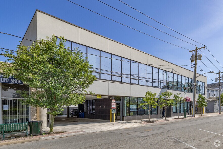 Primary Photo Of 525 Chestnut St, Cedarhurst Office For Lease