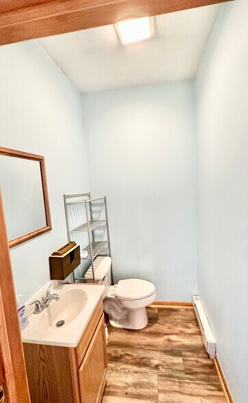 More Photos Of 214 4th St, Covington Office For Sale