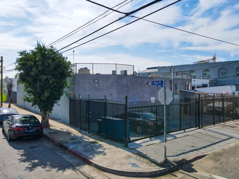 Primary Photo Of 1100 E 14th Pl, Los Angeles Warehouse For Sale