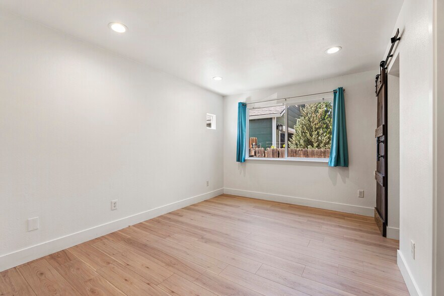 More Photos Of 521 Sinclair, Reno Apartments For Sale