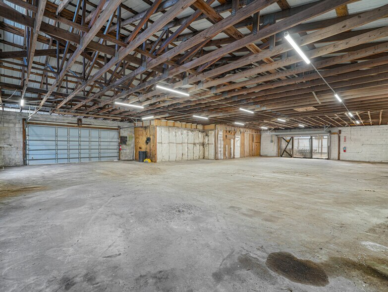 More Photos Of 16110 US 27, Lake Wales Light Distribution For Lease