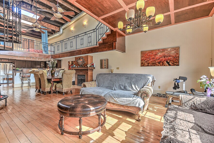 More Photos Of 529 State St, Bristol Storefront Retail Office For Sale