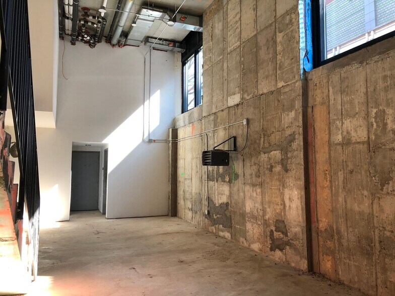 More Photos Of 147 Saint Felix St, Brooklyn Storefront Retail Residential For Lease