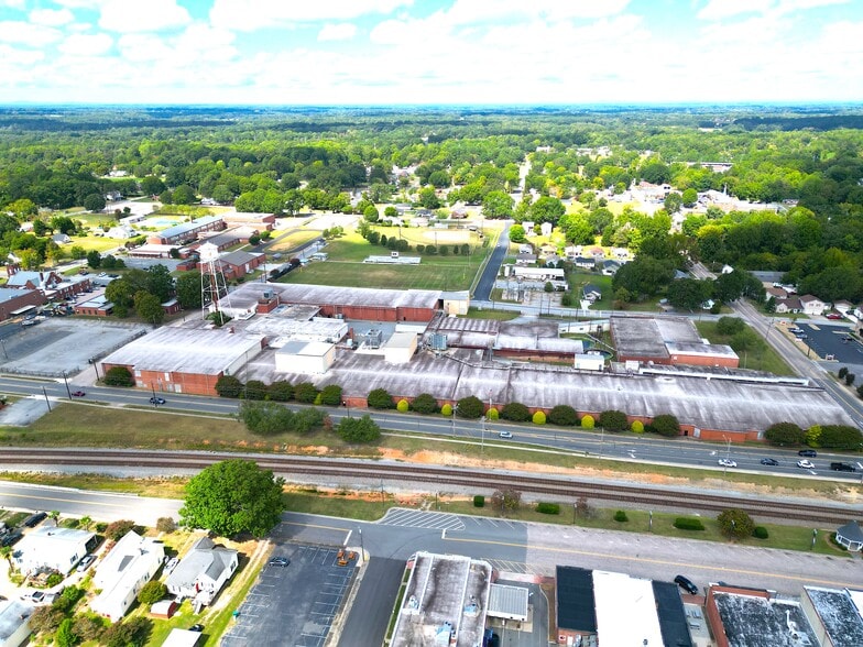 More Photos Of 100 S Main St, Landis Manufacturing For Lease