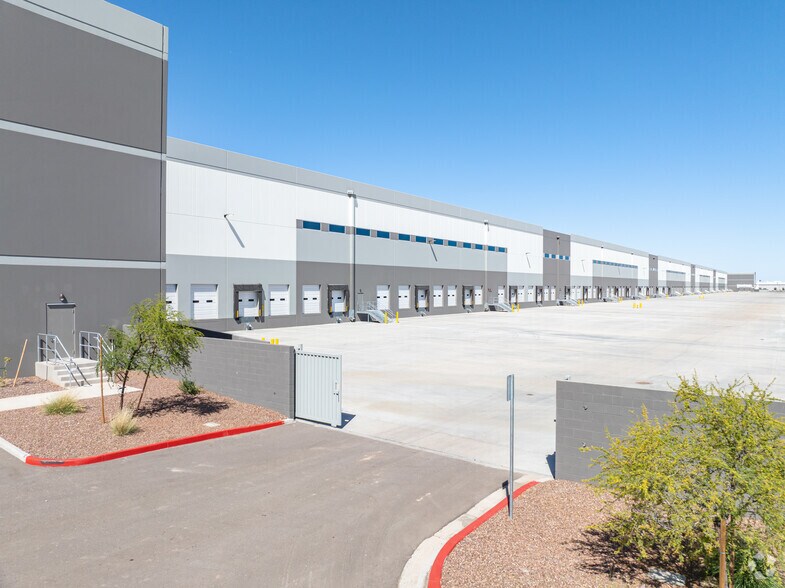 More Photos Of 24105 W Southern Ave, Buckeye Warehouse For Lease