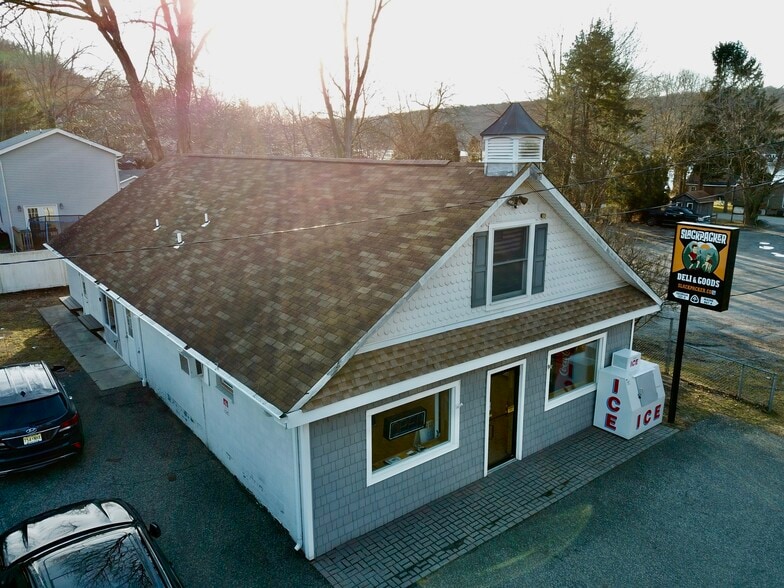 More Photos Of 15 US Highway 206 S, Sandyston Flex For Sale