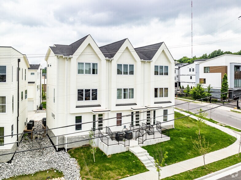 More Photos Of , Nashville Multifamily For Sale