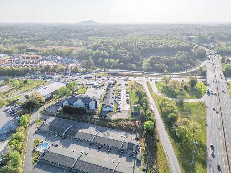 More Photos Of 1901 Broadcast St, Gastonia Hotel For Sale