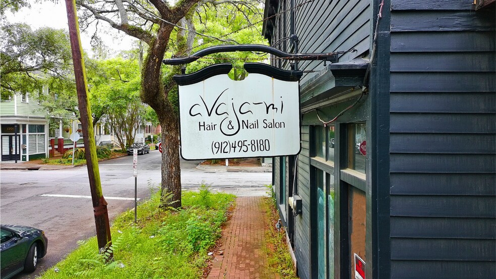More Photos Of 222 W Duffy St, Savannah Storefront Retail Residential For Lease