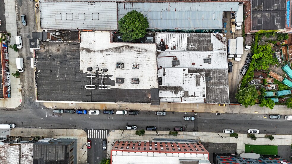 More Photos Of 200 Cook St, Brooklyn Warehouse For Sale