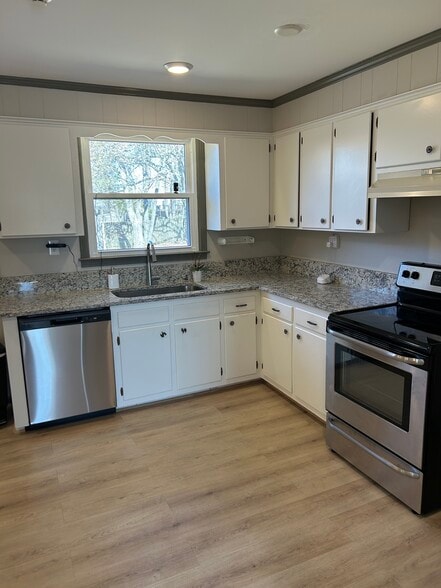 More Photos Of 74 E Hill St, Mount Juliet Office For Lease