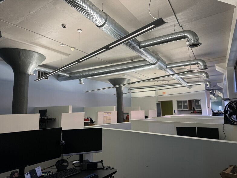 More Photos Of 25 Monroe St, Albany Office For Lease