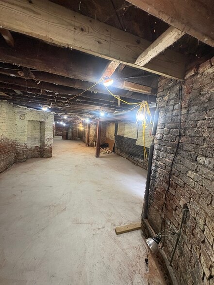 More Photos Of 2337 18th St NW, Washington Storefront Retail Residential For Lease