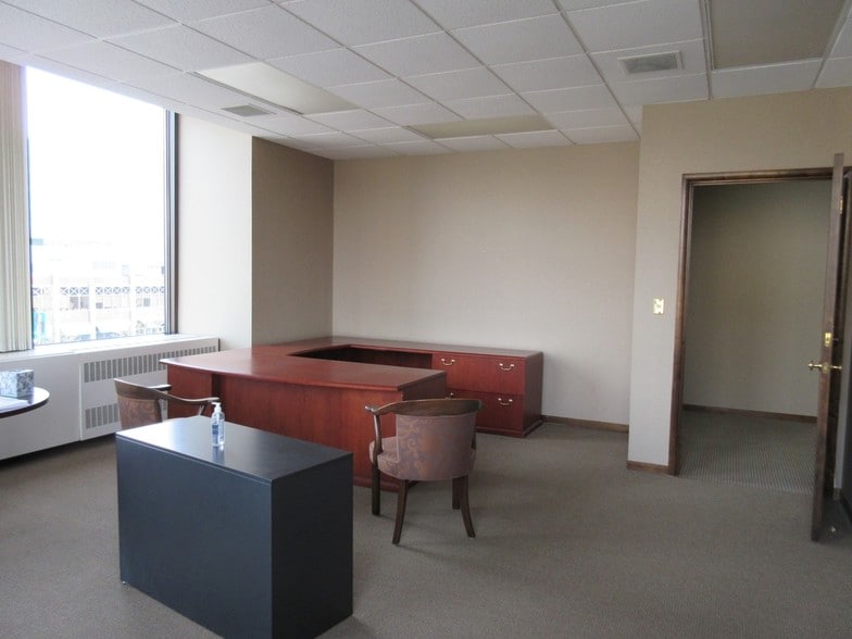 More Photos Of 151 S Rose St, Kalamazoo Medical For Sale