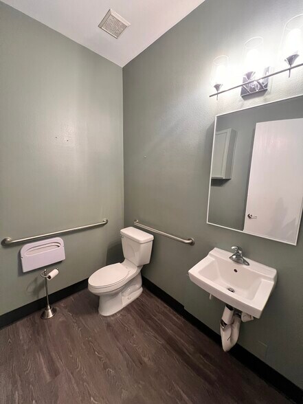 More Photos Of 9660 N McCarran Blvd, Reno Medical For Lease