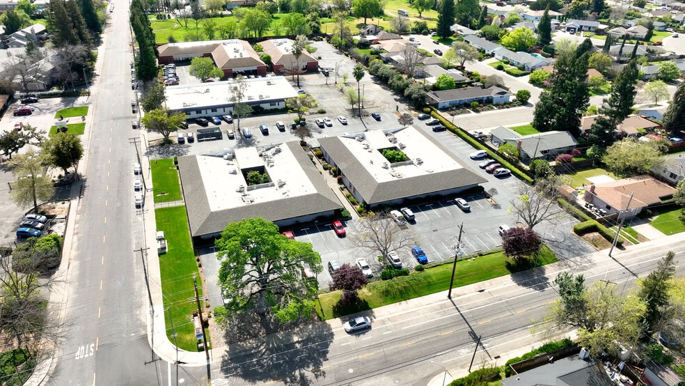 More Photos Of 3637 Mission Ave, Carmichael Office For Sale