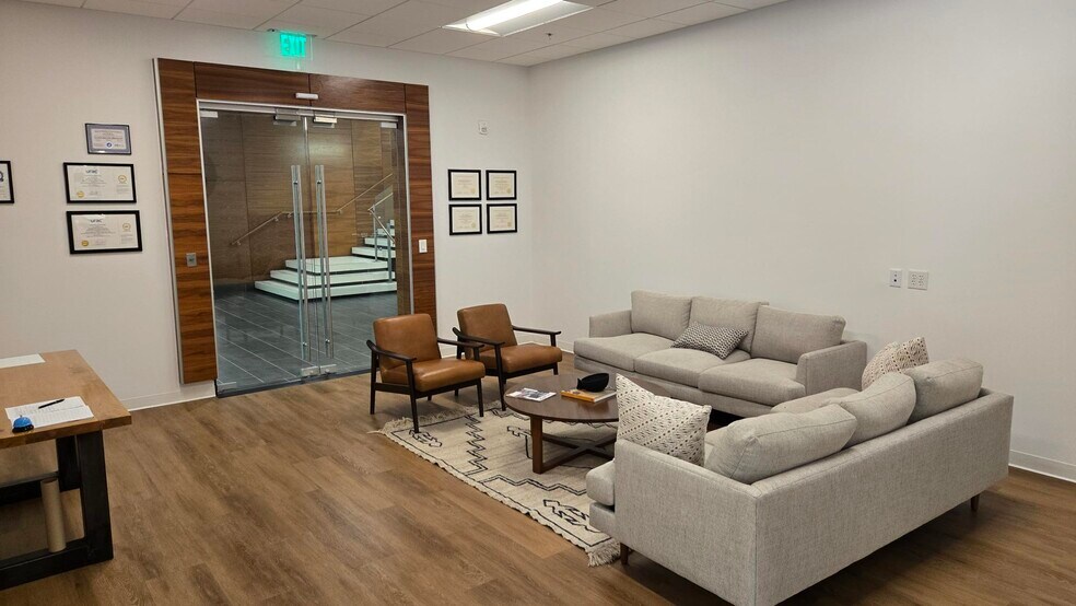More Photos Of 1501 Belle Isle Ave, Mount Pleasant Office For Lease