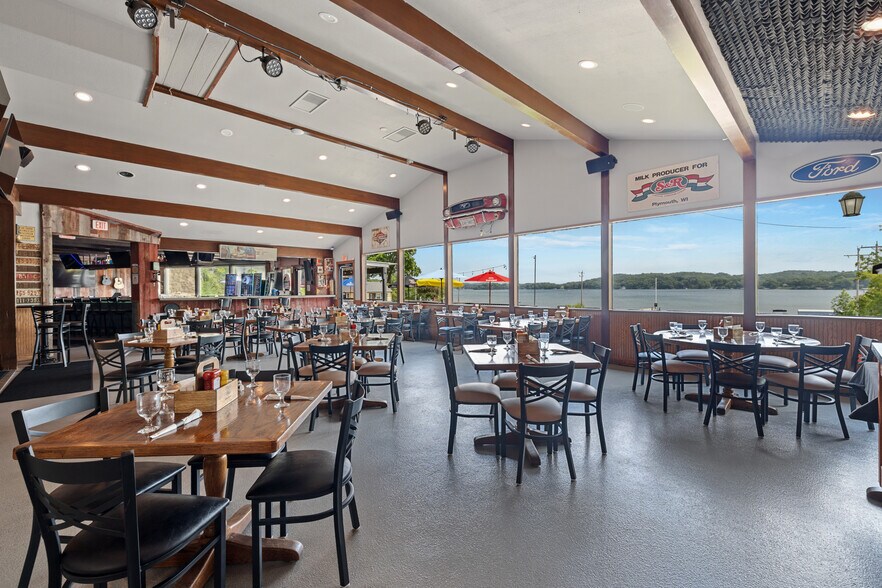 More Photos Of 4919 State Road 144, Hartford Restaurant For Sale