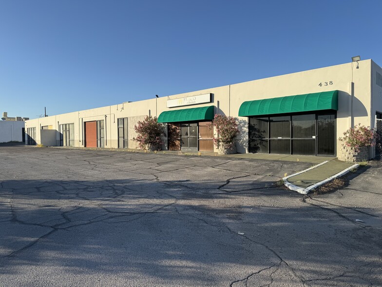 Primary Photo Of 438 W Sunset Rd, Henderson Light Manufacturing For Sale