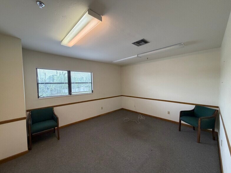 More Photos Of 1430 Royal Palm Square Blvd, Fort Myers Office For Sale