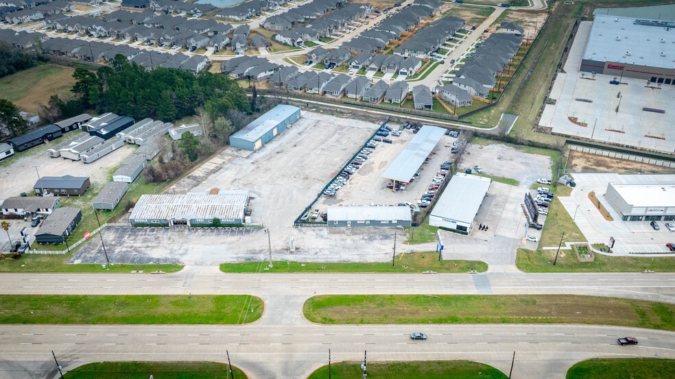 More Photos Of 27210 State Highway 249, Tomball Showroom For Lease