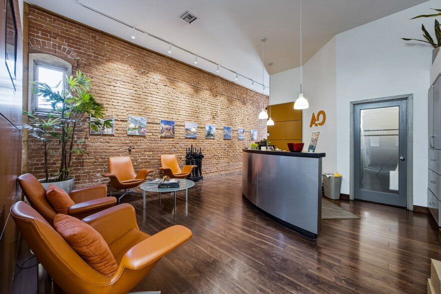 More Photos Of 144 N Glassell St, Orange Storefront Retail Office For Lease