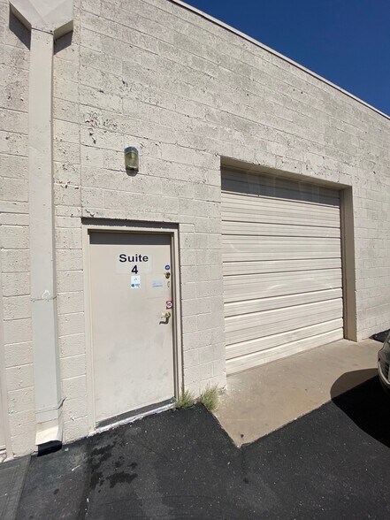 More Photos Of 7655 E Redfield Rd, Scottsdale Light Distribution For Lease