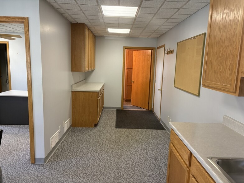 More Photos Of 402 W K St, Mc Cool Junction Industrial For Sale