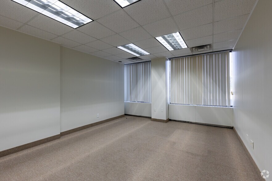 More Photos Of 30500 Van Dyke Ave, Warren Office For Lease