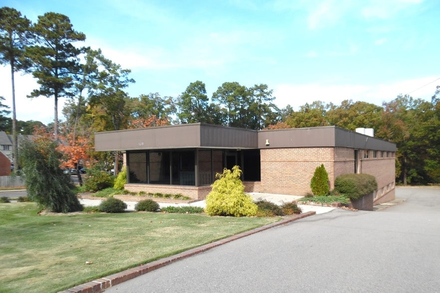 More Photos Of 136 Carbonton Rd, Sanford Office For Lease