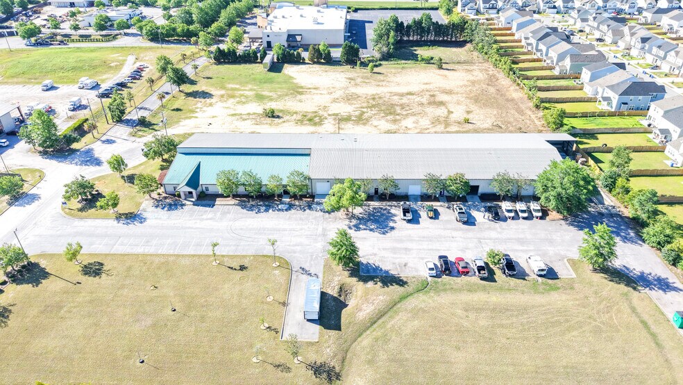 Primary Photo Of 170 Pontiac Business Center Dr, Elgin Warehouse For Lease