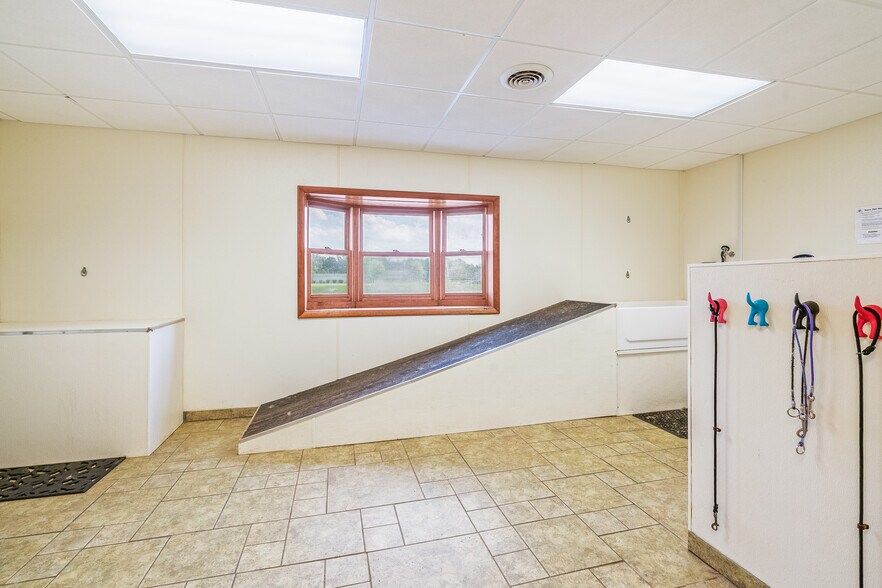 More Photos Of 503 E Russell Rd, Tecumseh Specialty For Sale