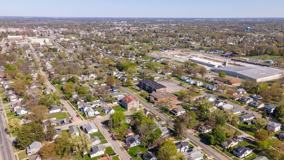 More Photos Of 1525 W 14th St, Anderson Apartments For Sale