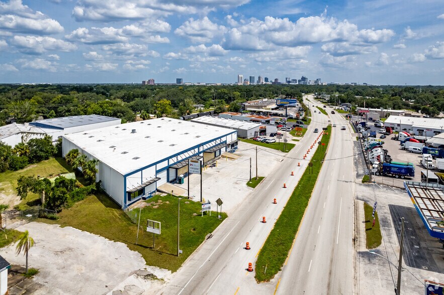 More Photos Of 1915 N Orange Blossom Trl, Orlando Warehouse For Lease