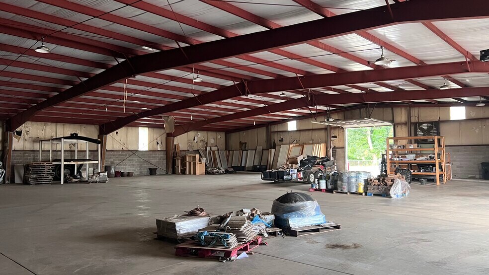 More Photos Of 200 N Cedar St, North Little Rock Warehouse For Lease