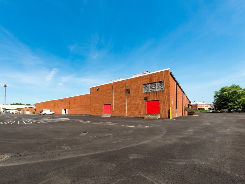 132 Back River Neck Rd, Baltimore, MD 21221 For Lease