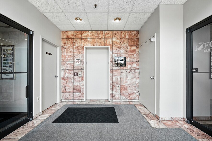 More Photos Of 5636 Bridgetown Rd, Cincinnati Medical For Sale