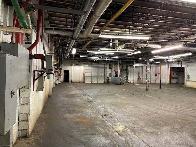 More Photos Of 6550 W Ridge Rd, Erie Warehouse For Lease
