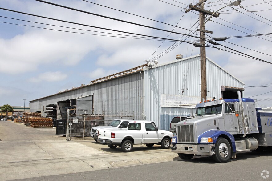 More Photos Of 1763 Timothy Dr, San Leandro Warehouse For Lease
