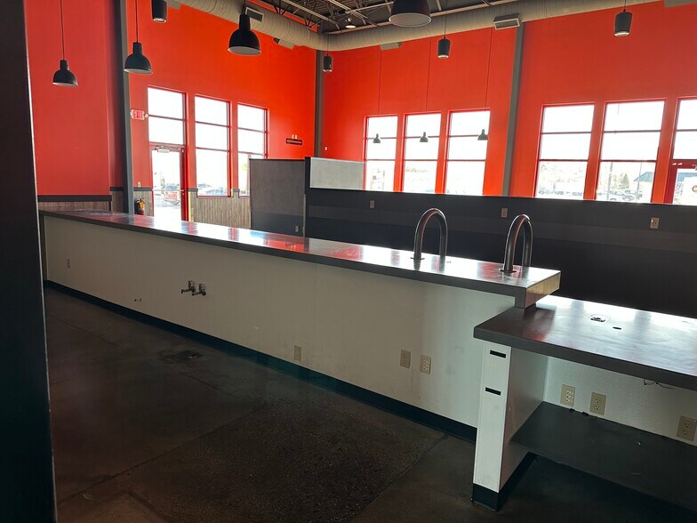 More Photos Of 1313 S Dewey St, North Platte Fast Food For Lease